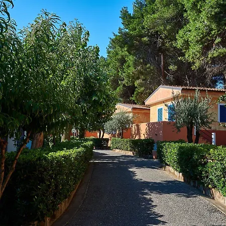 Отель Villaggio L'oasi 4*