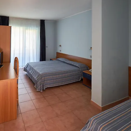 Villaggio L'oasi Hotel 4*