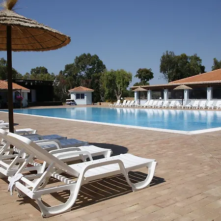 Hotel Villaggio L'oasi 4*