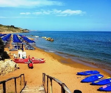 Otel Villaggio L'oasi