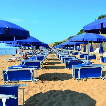 Villaggio L'oasi 4*