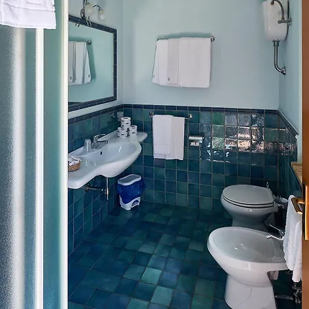 罗亚斯度假村 酒店