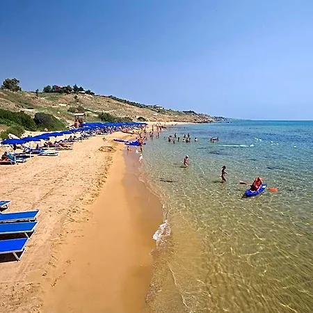 Отель Villaggio L'oasi