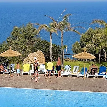 Hotel Villaggio L'oasi 4*
