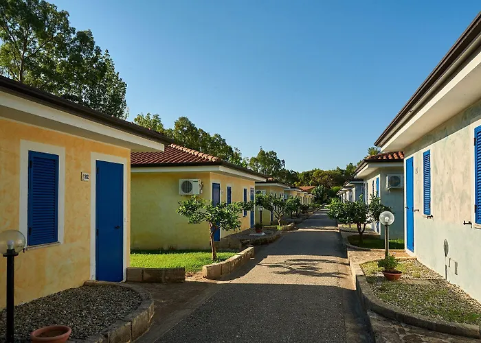 מלון Villaggio L'oasi