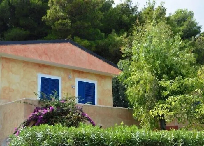 מלון Villaggio L'oasi