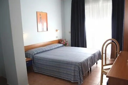 מלון Villaggio L'oasi Isola Di Capo Rizzuto