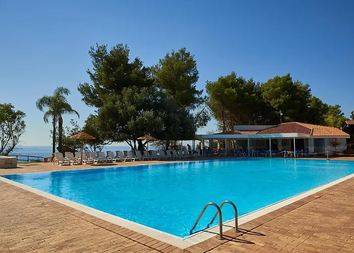 מלון Villaggio L'oasi